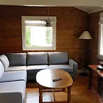 4 Person In Utvik-by Traum