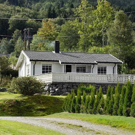 Feriehus 4 Person In Utvik-by Traum