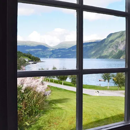 Iii Holiday home Utvik