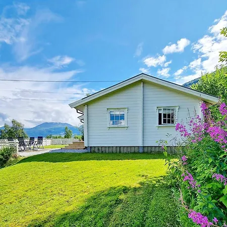 4 Person In Utvik-by Traum بيت للعطل *