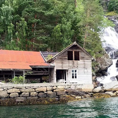 Holiday home 4 Person In Utvik-by Traum *