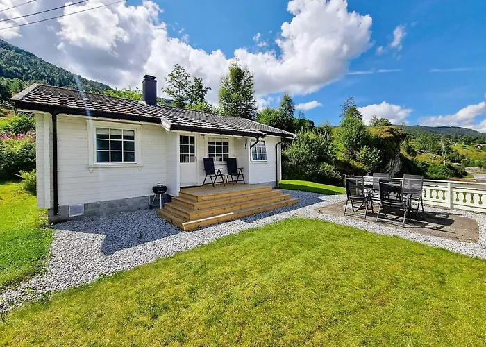 4 Person In Utvik-by Traum *